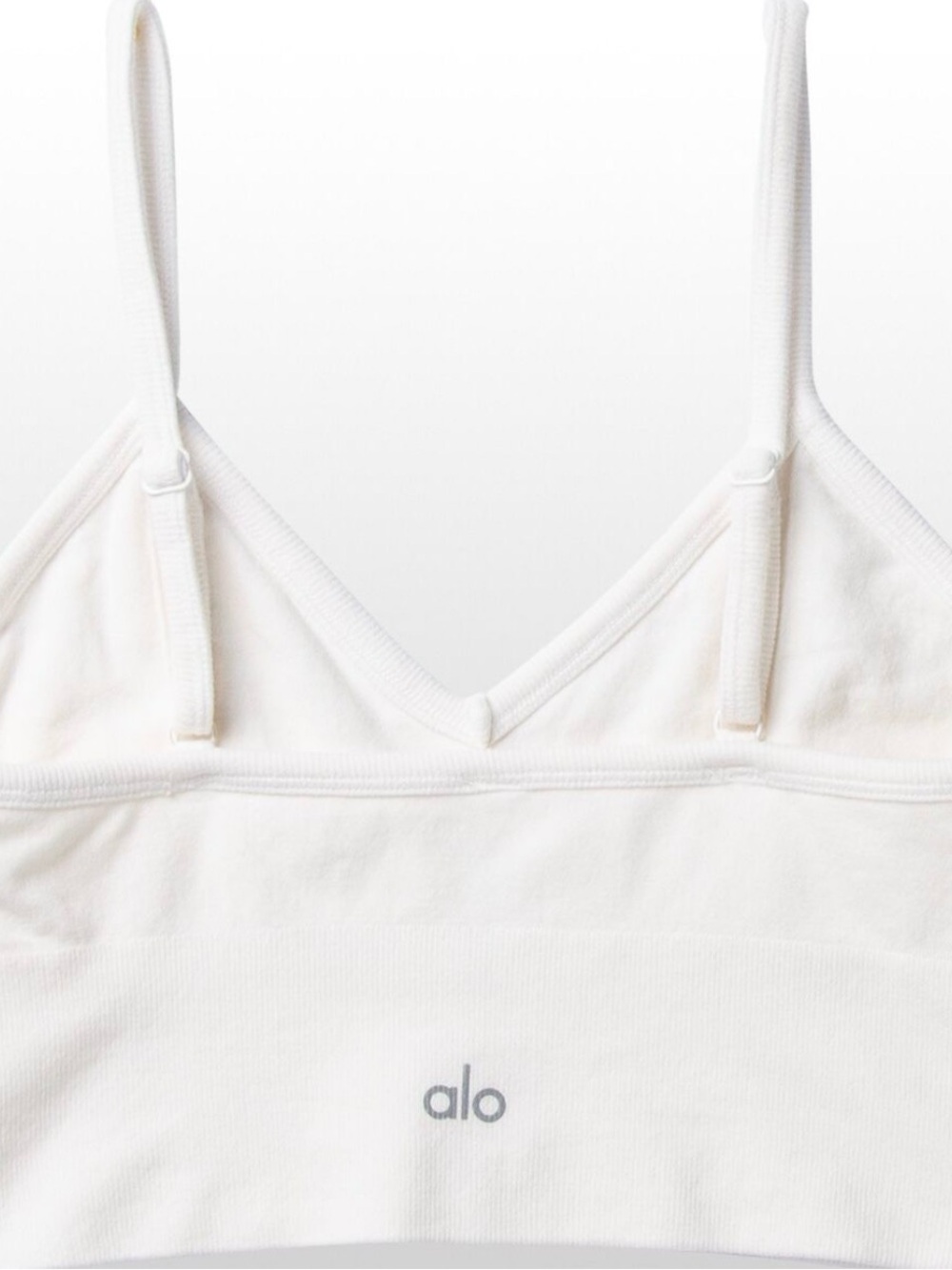 ALO | White Yoga Seamless Delight Bralette - XS/S